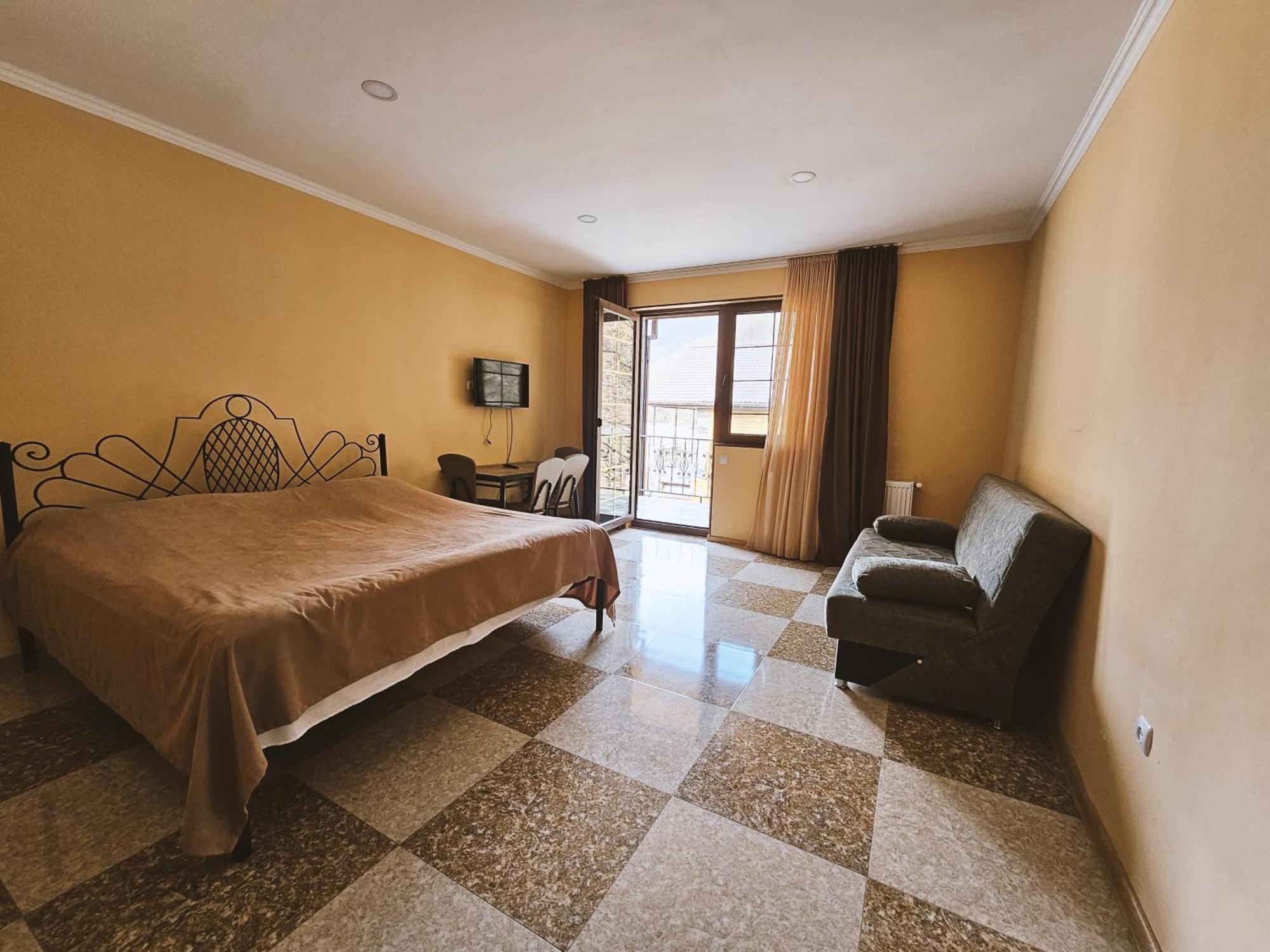 Tourist Complex Khomi Hotel Ch'argali Стая снимка